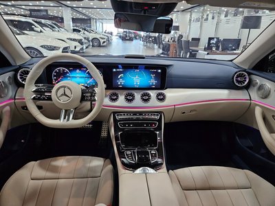 MERCEDES-BENZ E-CLASS - 4