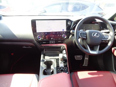 صورة مصغرة 14 لـ 2025 Lexus NX
