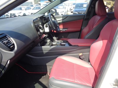 صورة مصغرة 11 لـ 2025 Lexus NX