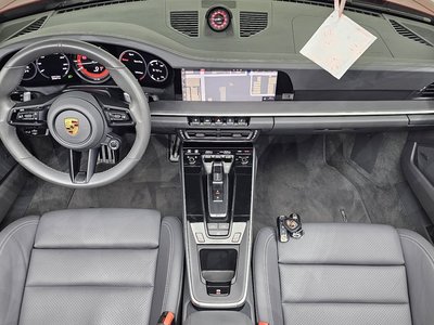 صورة 5 لـ 2021 Porsche 911