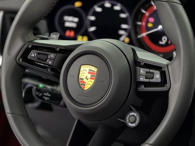 2021 Porsche 911 — миниатюра 16