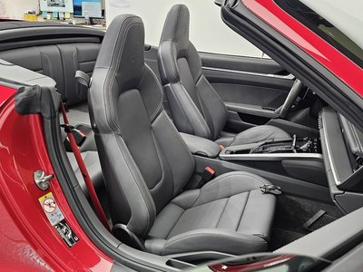 2021 Porsche 911 — миниатюра 18