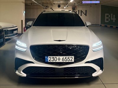 صورة 1 لـ 2024 Genesis GV70