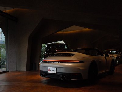PORSCHE 911 CABRIOLET - 4