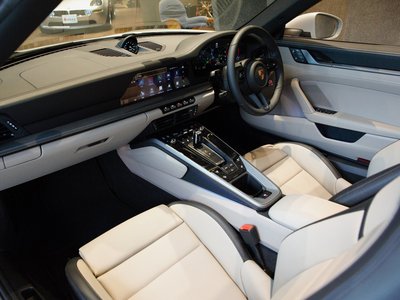 PORSCHE 911 CABRIOLET - 2