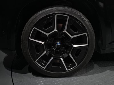 2025 BMW XM 照片 6