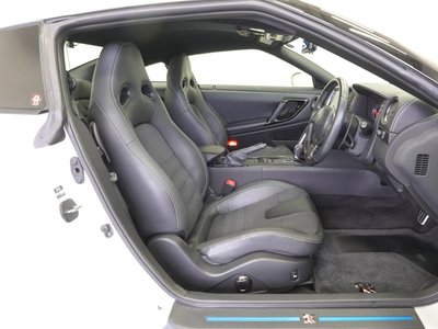 NISSAN GT-R - 9