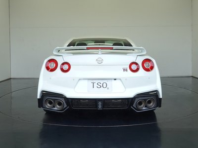 NISSAN GT-R - 4