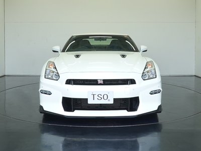 NISSAN GT-R - 3