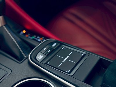 صورة مصغرة 64 لـ 2016 Lexus RC F