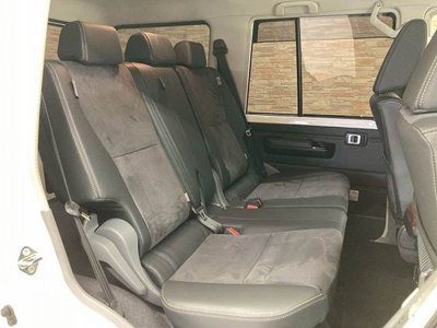 TOYOTA LAND CRUISER 70 - 6