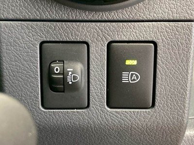 TOYOTA LAND CRUISER 70 - 9