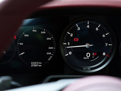 PORSCHE 911 - 9