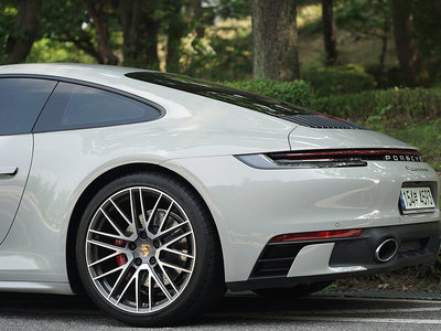 PORSCHE 911 - 7