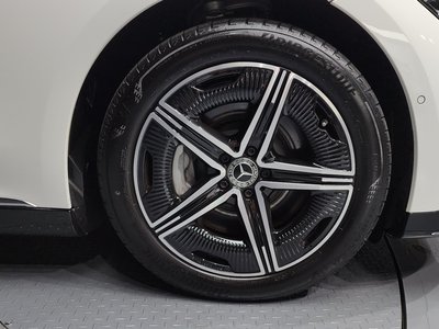 MERCEDES-BENZ EQE - 6