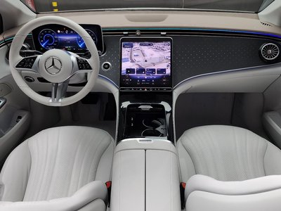 MERCEDES-BENZ EQE - 5