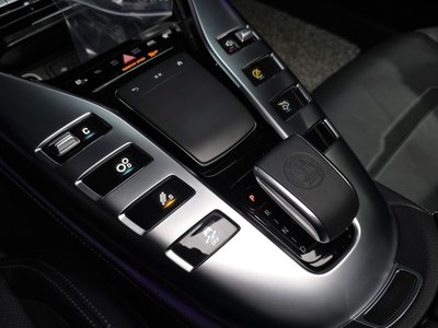 MERCEDES-BENZ GT AMG - 9