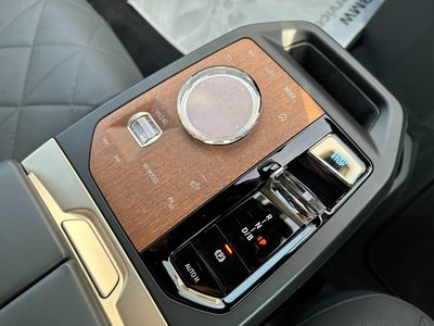 صورة مصغرة 16 لـ 2023 BMW IX