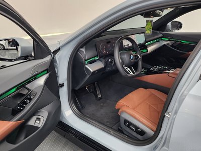 2025 BMW 5 SERIES — миниатюра 13