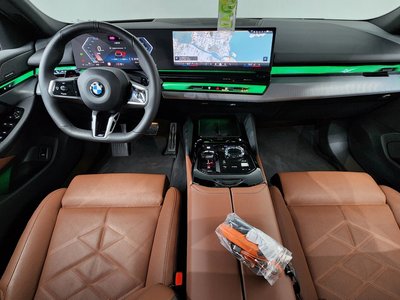 2025 BMW 5 SERIES — фото 4