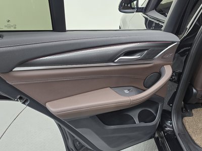 2023 BMW X4 — миниатюра 15