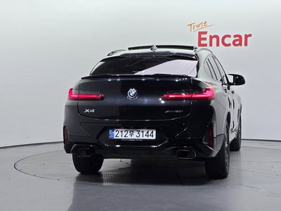 2023 BMW X4 — фото 3