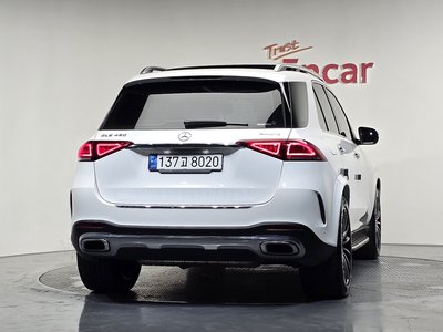 2021 Mercedes-BENZ GLE — фото 4
