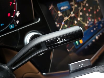 MERCEDES-BENZ E-CLASS - 9