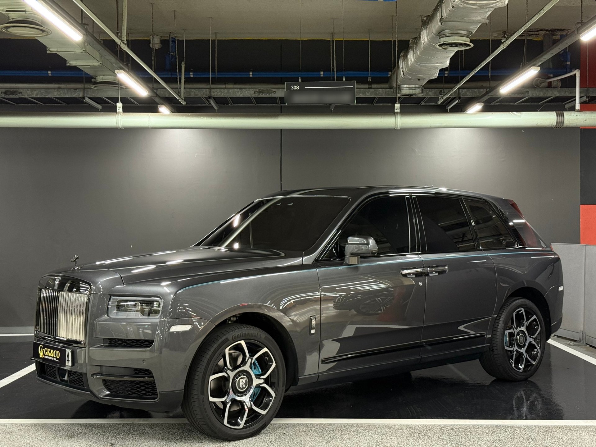 ROLLS ROYCE CULLINAN - View 1