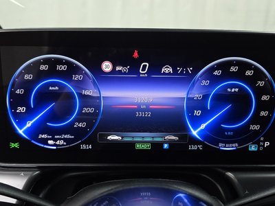 MERCEDES-BENZ EQE - 8