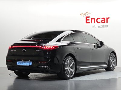 MERCEDES-BENZ EQE - 3