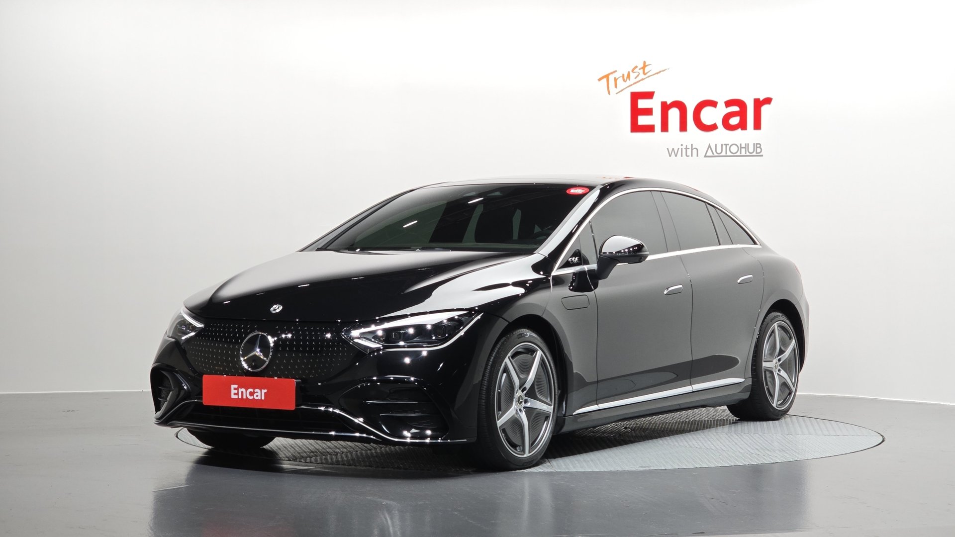 MERCEDES-BENZ EQE - View 1