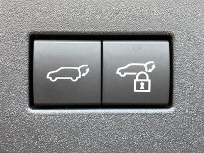 TOYOTA LAND CRUISER 250 - 7