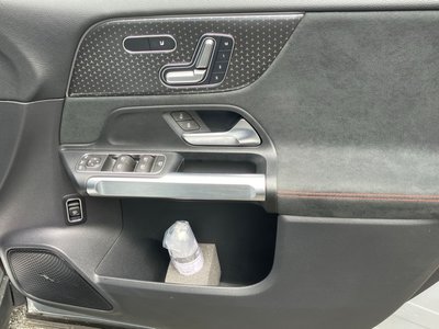 MERCEDES-BENZ EQB - 7