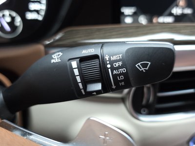 صورة مصغرة 31 لـ 2021 Genesis G90