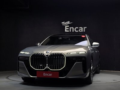 BMW 7 SERIES - 2