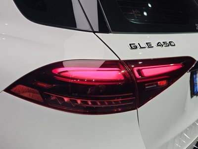 صورة 10 لـ 2024 Mercedes-BENZ GLE