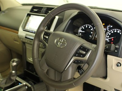 2023 Toyota LAND CRUISER PRADO 照片 4