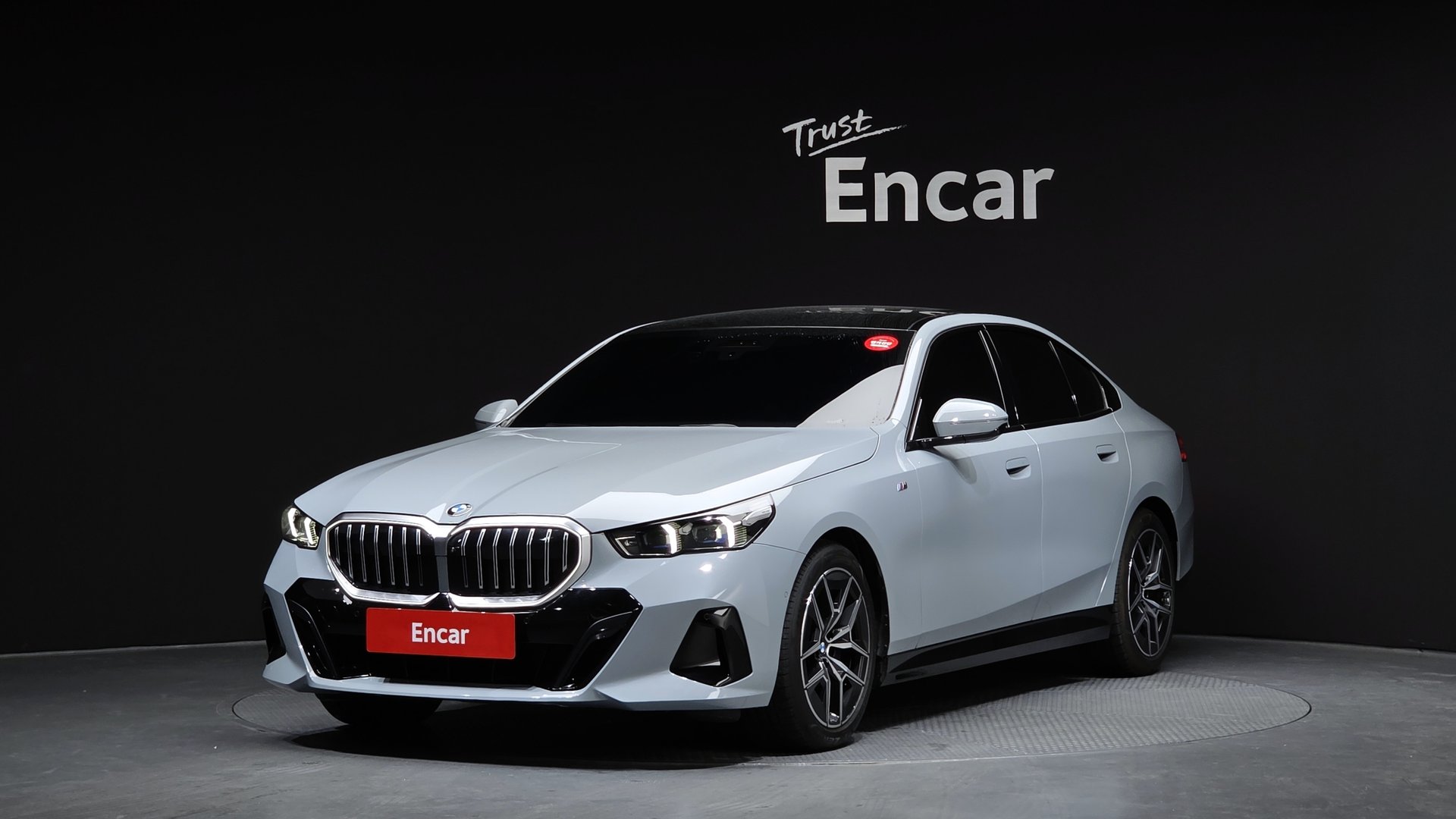 BMW 5 SERIES - View 1