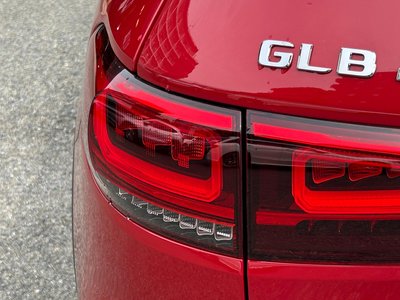 MERCEDES-BENZ GLB - 10