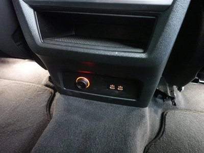 2025 BMW XM 缩略图 32