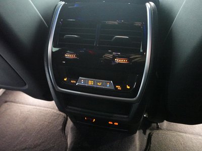 2025 BMW XM 缩略图 30