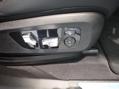 2025 BMW XM 缩略图 39