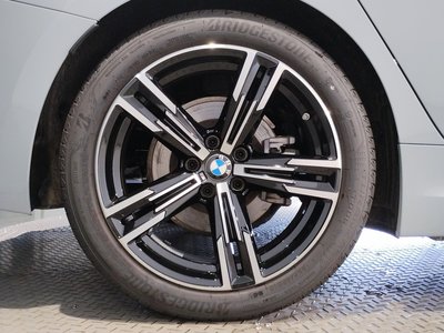 2025 BMW 3 SERIES thumbnail 31