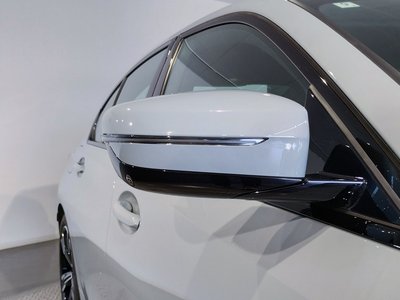 2025 BMW 3 SERIES thumbnail 18