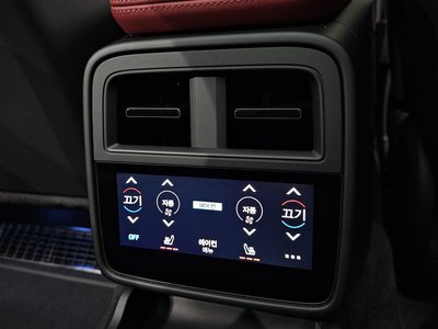 2025 Porsche TAYCAN — миниатюра 28