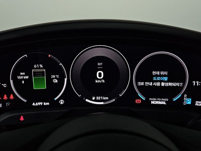 2025 Porsche TAYCAN — миниатюра 11