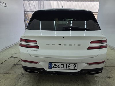 صورة 3 لـ 2022 Genesis GV80