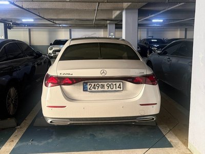 MERCEDES-BENZ E-CLASS - 3