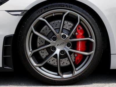 صورة 8 لـ 2021 Porsche 718